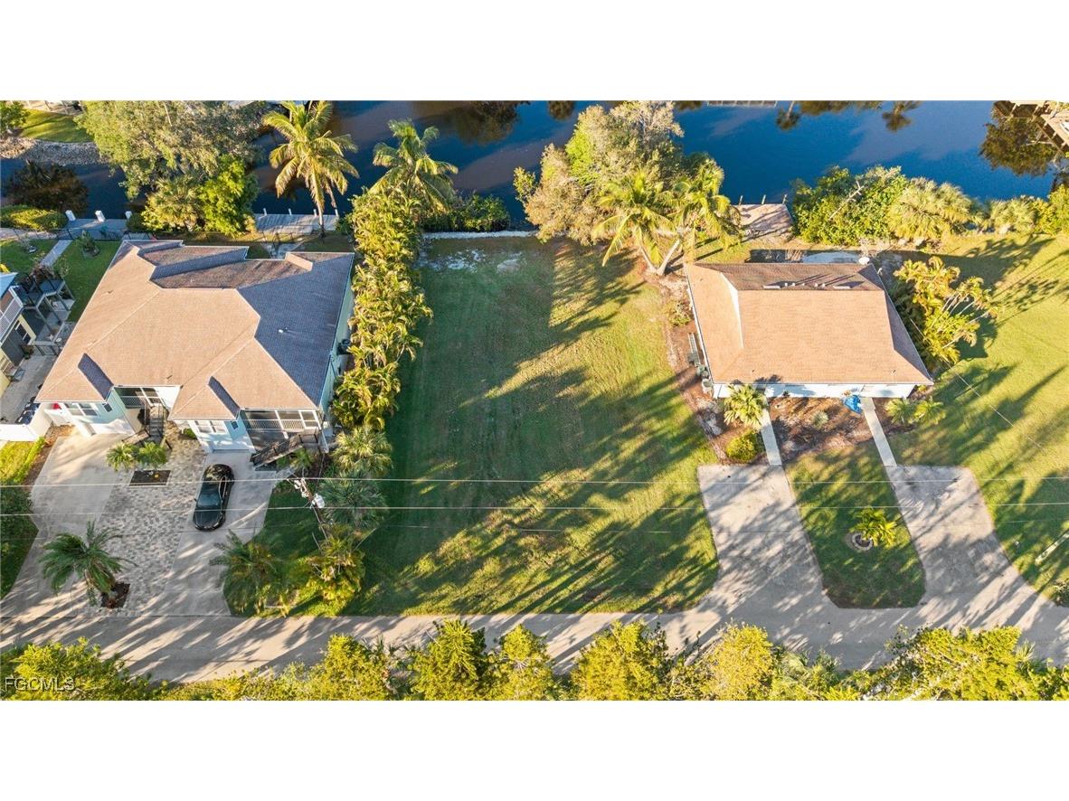 3665 Riviera Circle Bonita Springs FL 34134 2026001137 image1