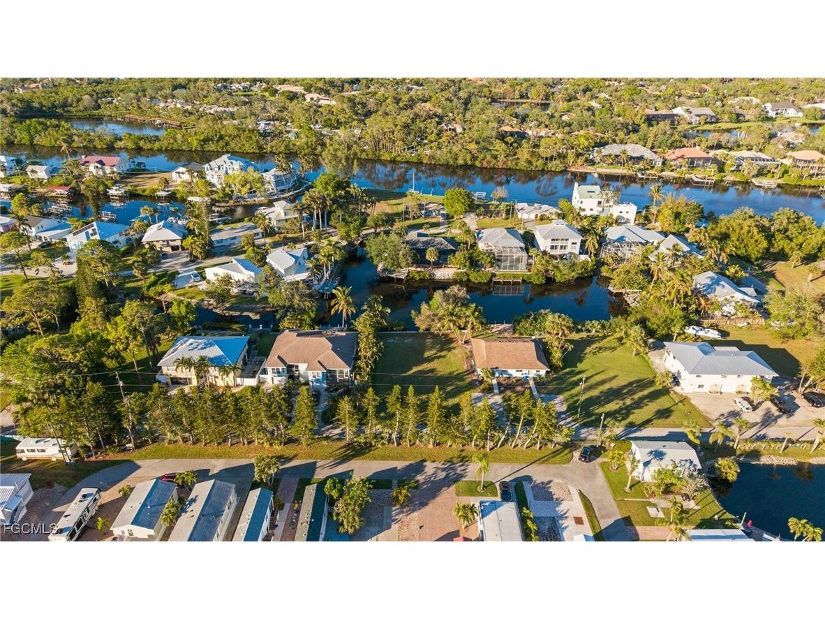 3665 Riviera Circle Bonita Springs FL 34134 2026001137 image2