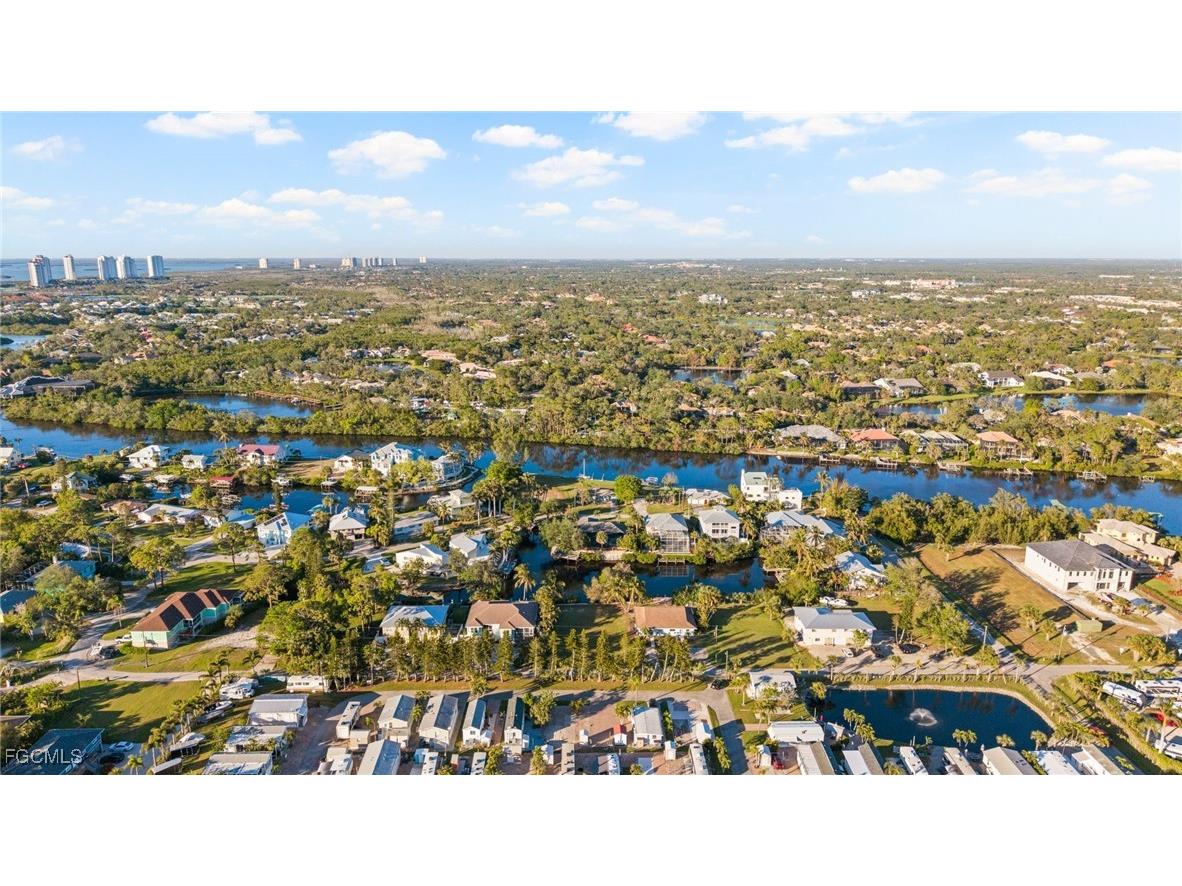 3665 Riviera Circle Bonita Springs FL 34134 2026001137 image3