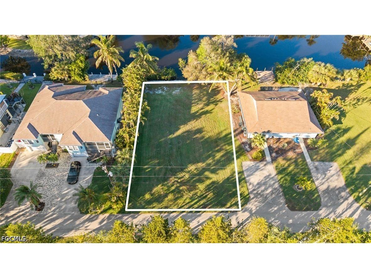 3665 Riviera Circle Bonita Springs FL 34134 2026026687 image1