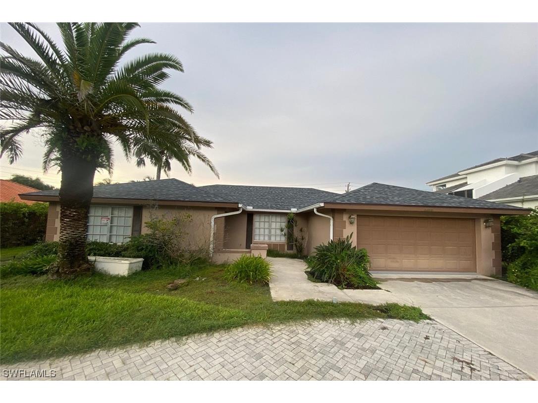 3666 Crayton Road Naples FL 34103 223049932 image1