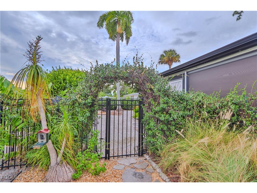 3666 Princeton Street Fort Myers FL 33901 2025019287 image11