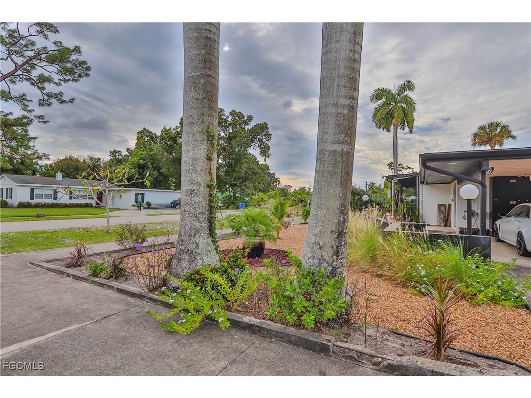 3666 Princeton Street Fort Myers FL 33901 2025019287 image2