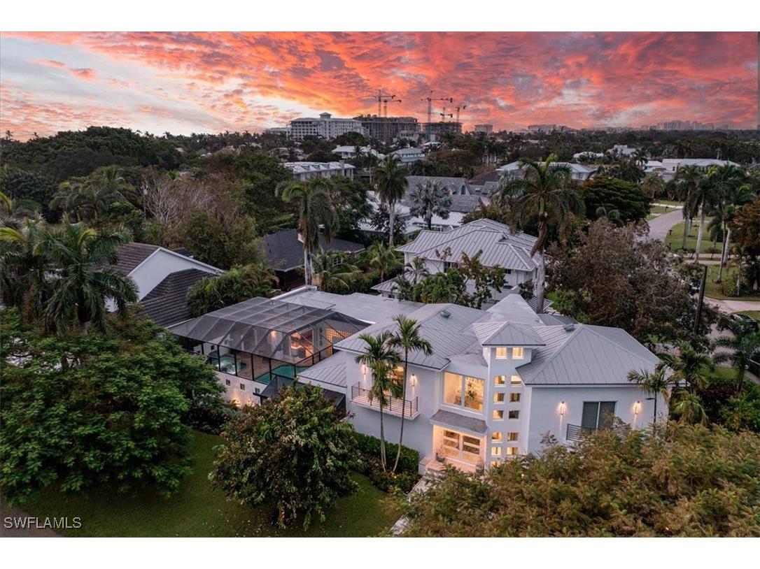 367 5th Avenue N Naples FL 34102 225070286 image1