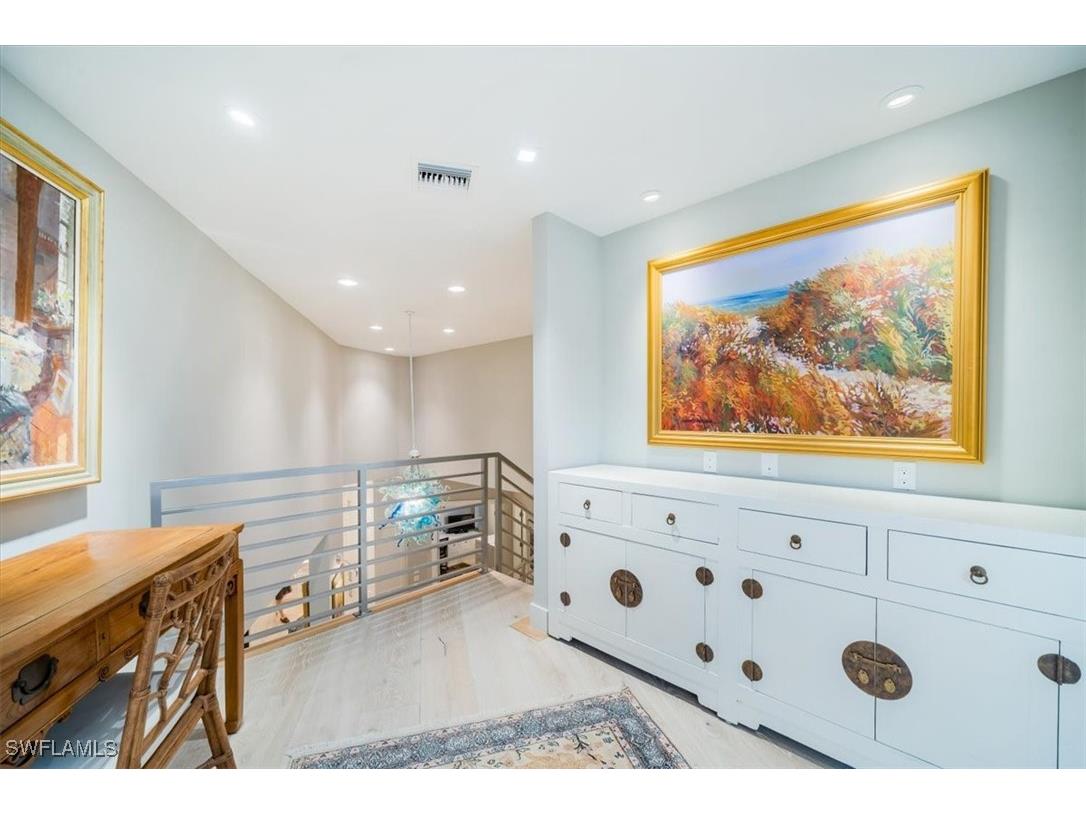 367 5th Avenue N Naples FL 34102 225070286 image39