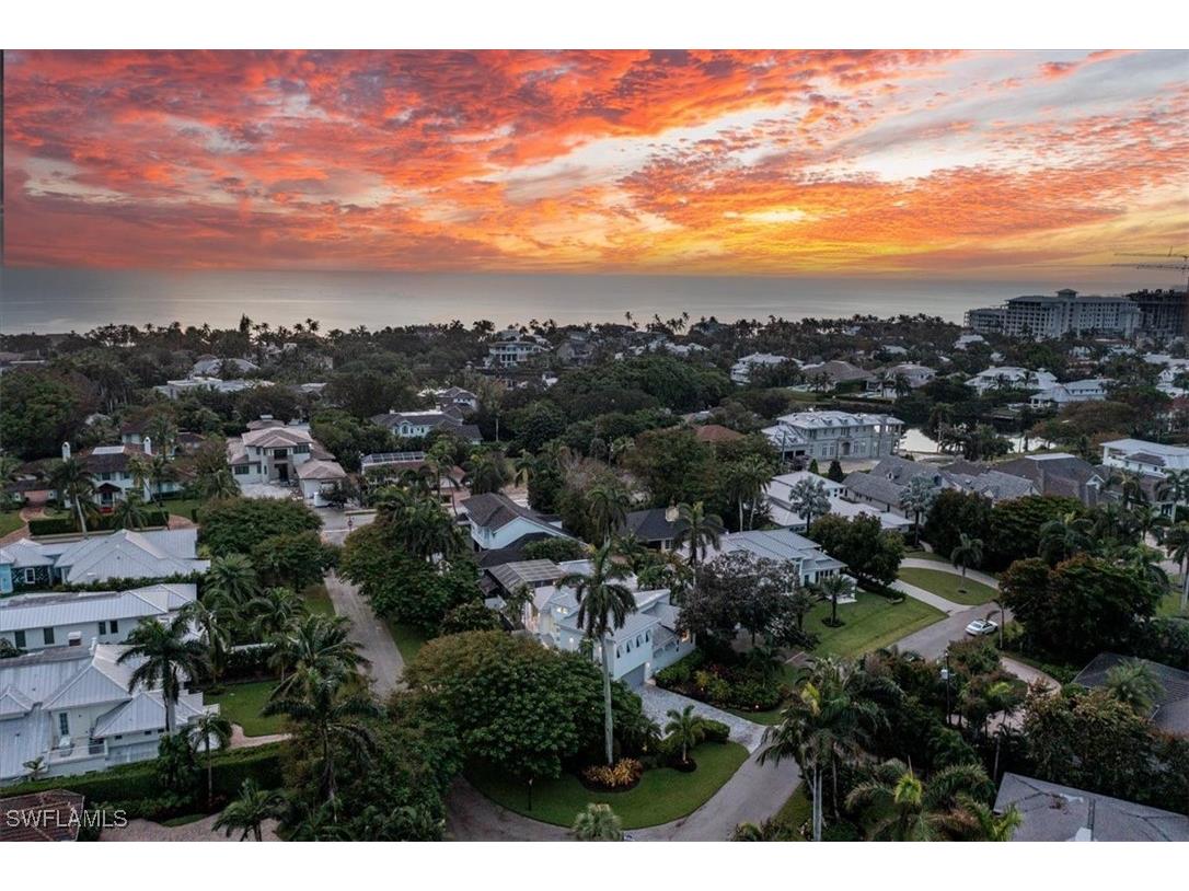 367 5th Avenue N Naples FL 34102 225070286 image48