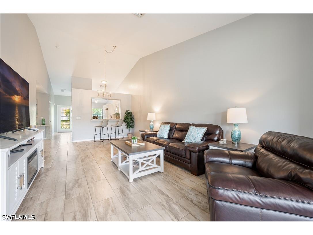 367 Dover Place #1002 Naples FL 34104 226015658 image5