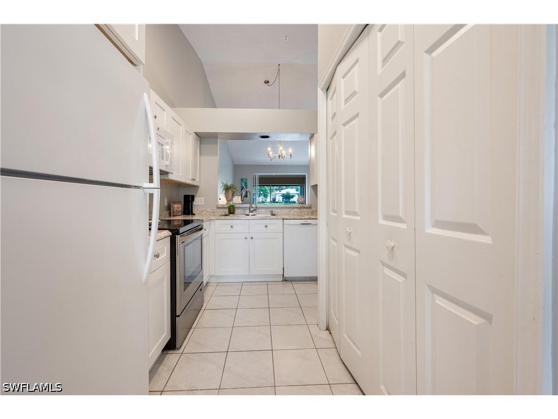 367 Dover Place #1002 Naples FL 34104 226015658 image9