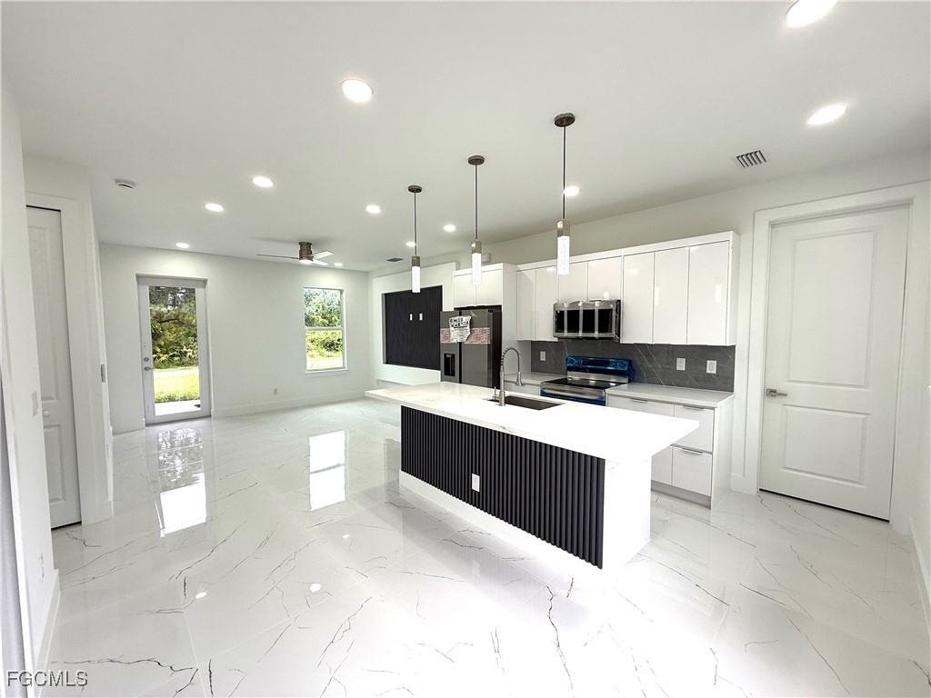 367 Hermosa Avenue Lehigh Acres FL 33974 2025009646 image5