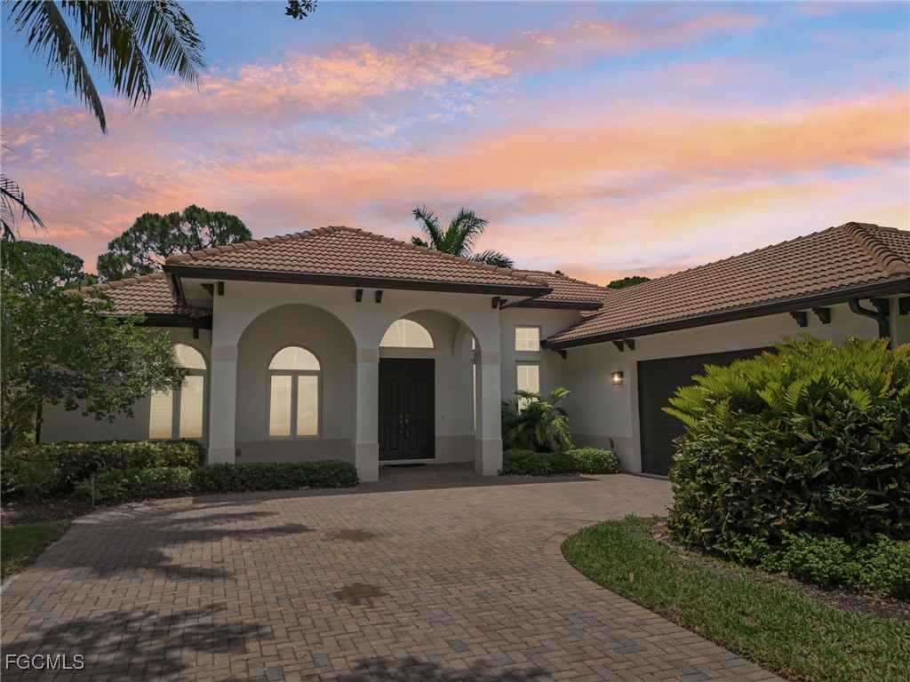 367 Saddlebrook Lane Naples FL 34110 2025004743 image1