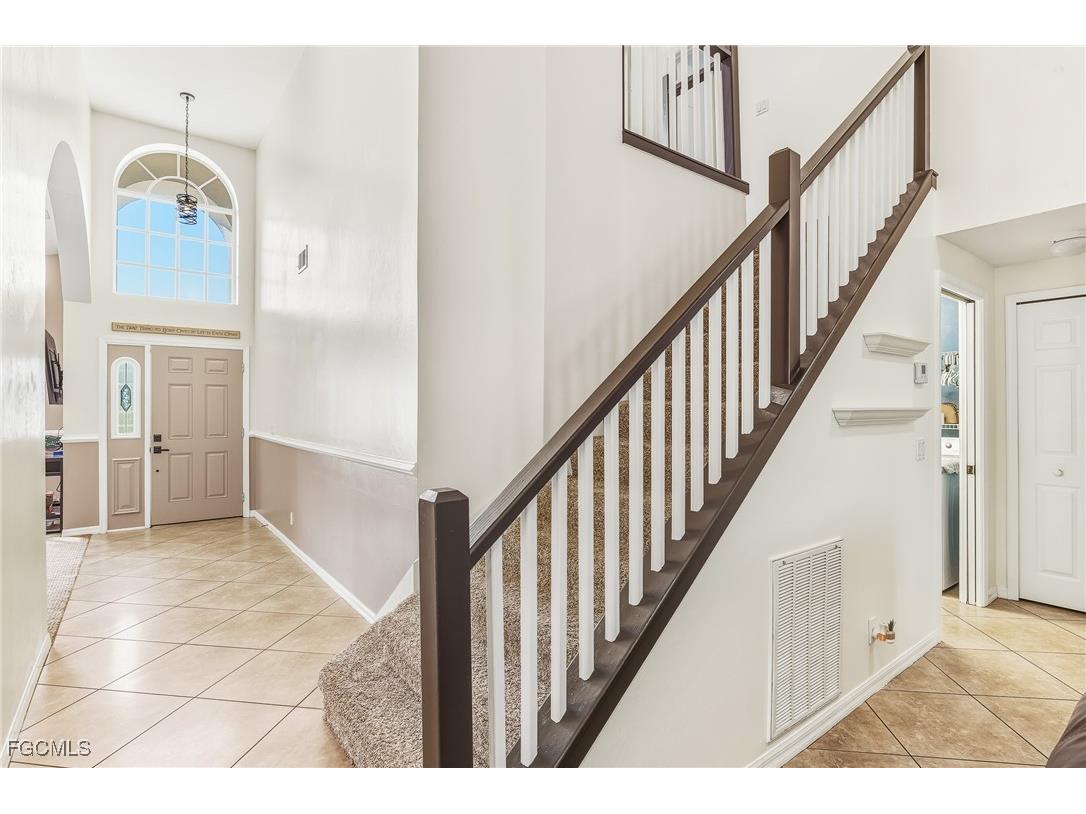 3670 Sunland Lane Estero FL 33928 2026004846 image4