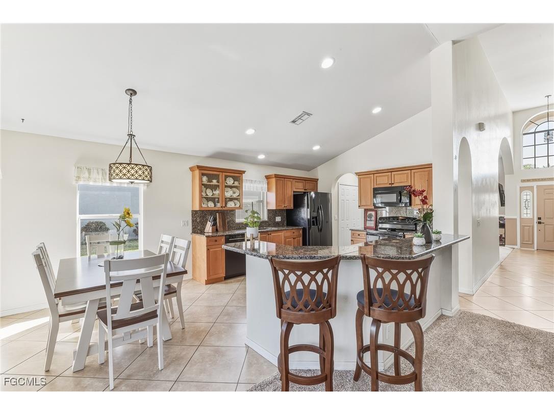 3670 Sunland Lane Estero FL 33928 2026004846 image8