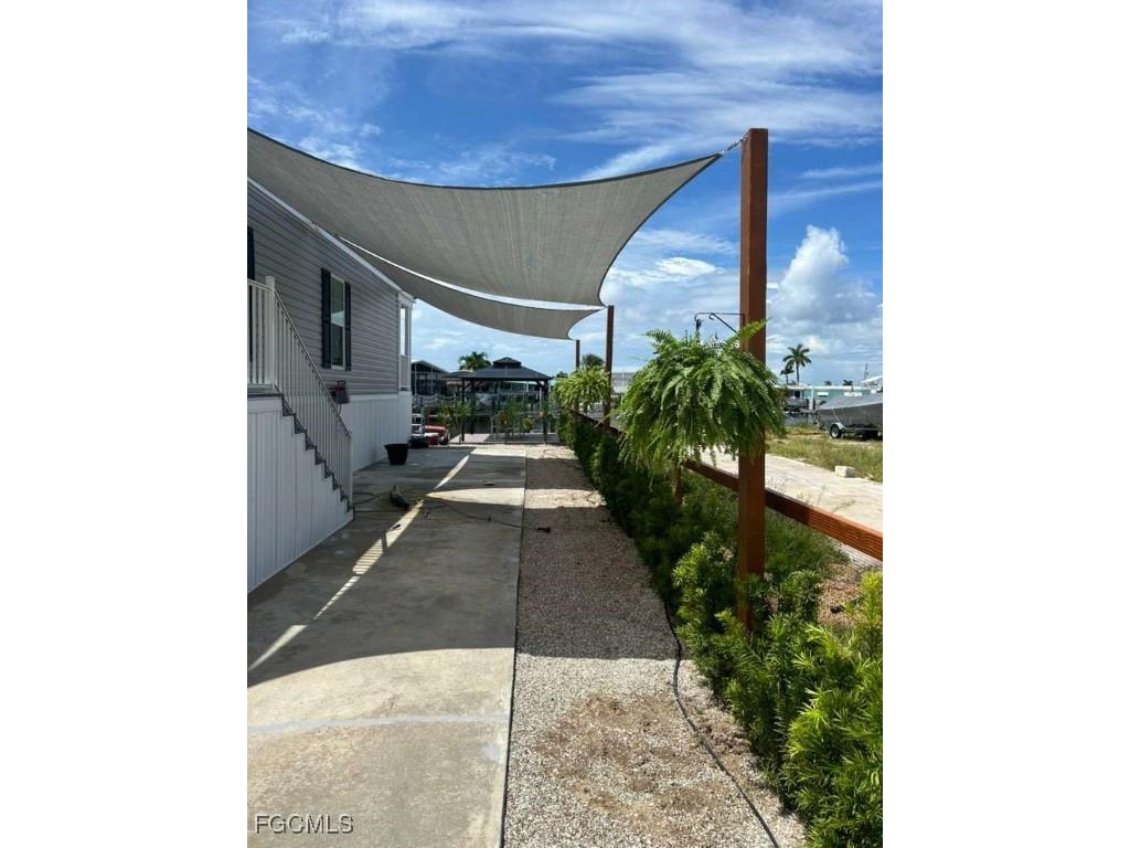 3673 Dewberry Lane Saint James City FL 33956 2025014478 image6