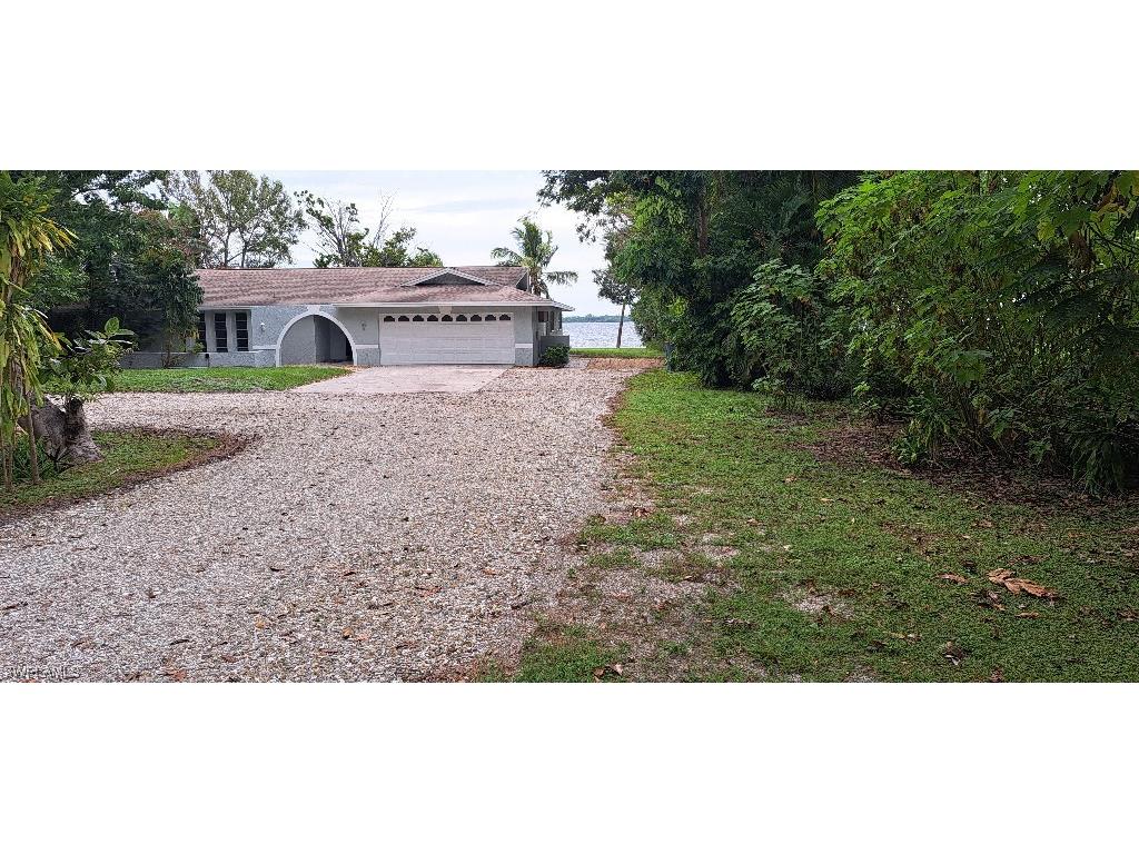 3673 Edgewood Avenue Fort Myers FL 33916 223076000 image1
