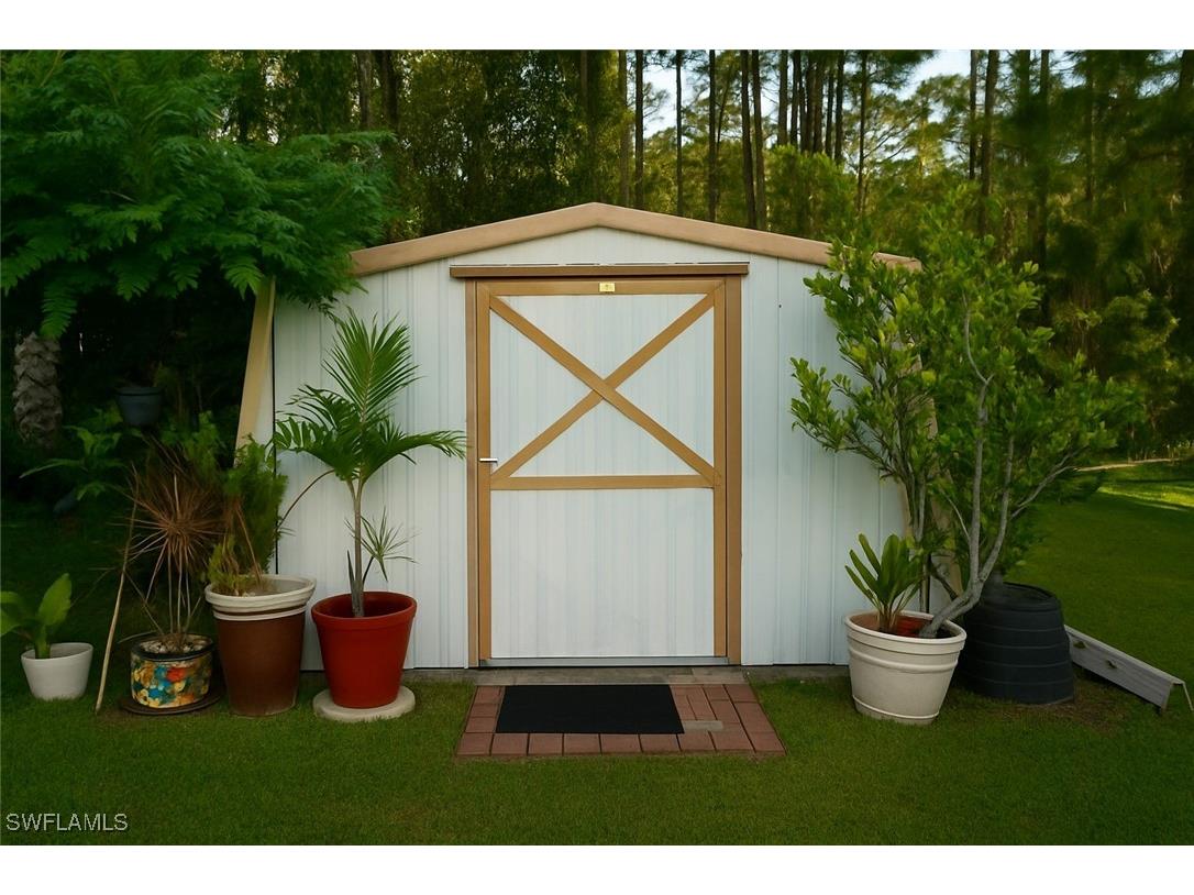 3675 27th Avenue NE Naples FL 34120 225072552 image13