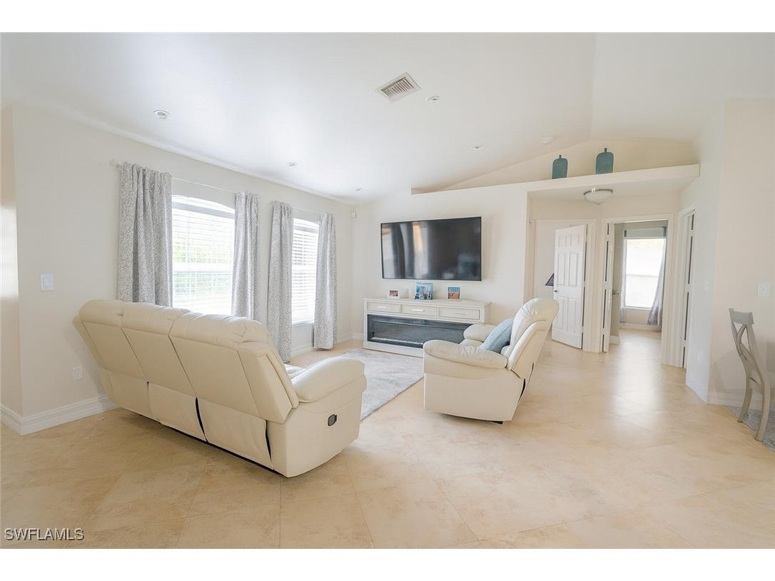 3675 27th Avenue NE Naples FL 34120 225072552 image24