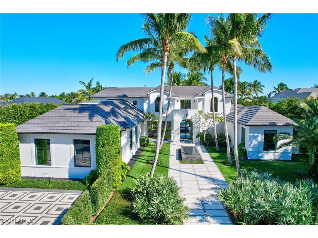 3675 Fort Charles Drive Naples FL 34102 223093718 image1