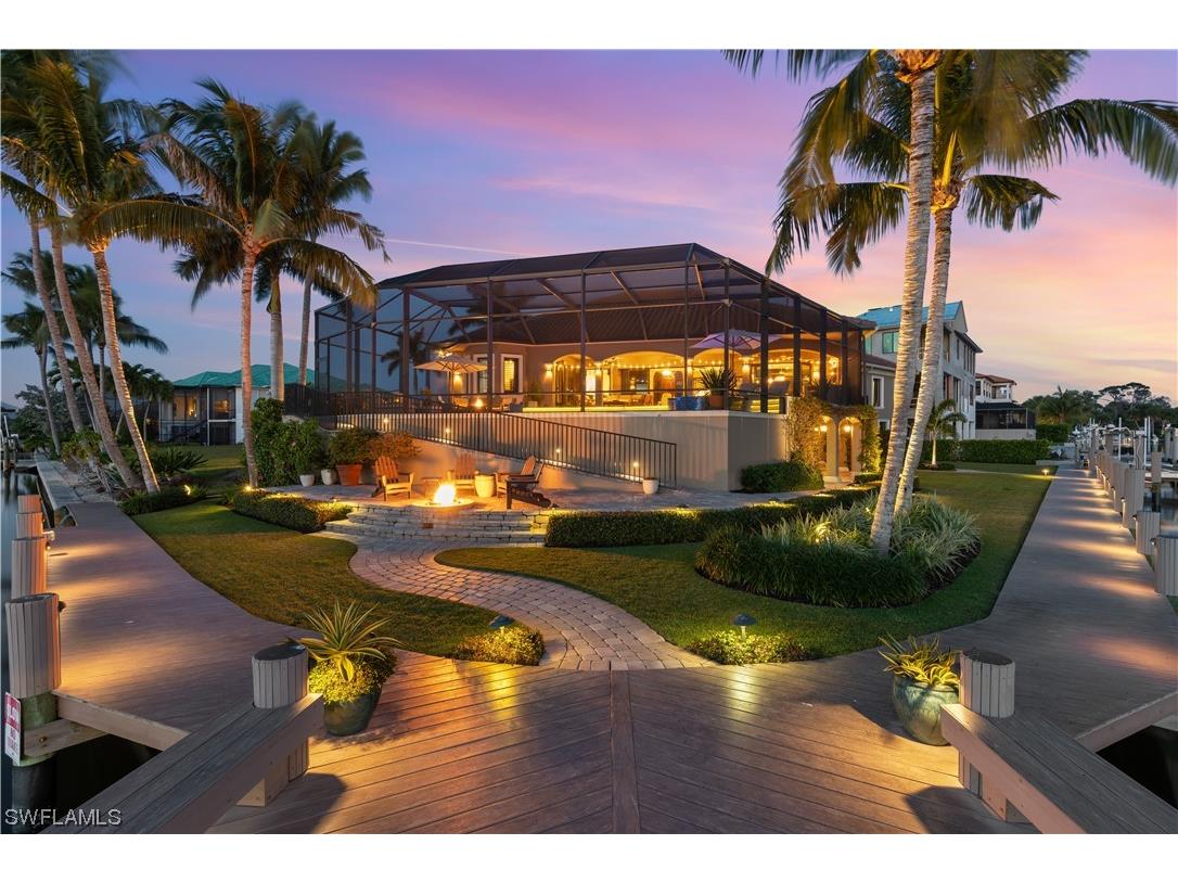 368 Bayside Avenue Naples FL 34108 223095878 image1