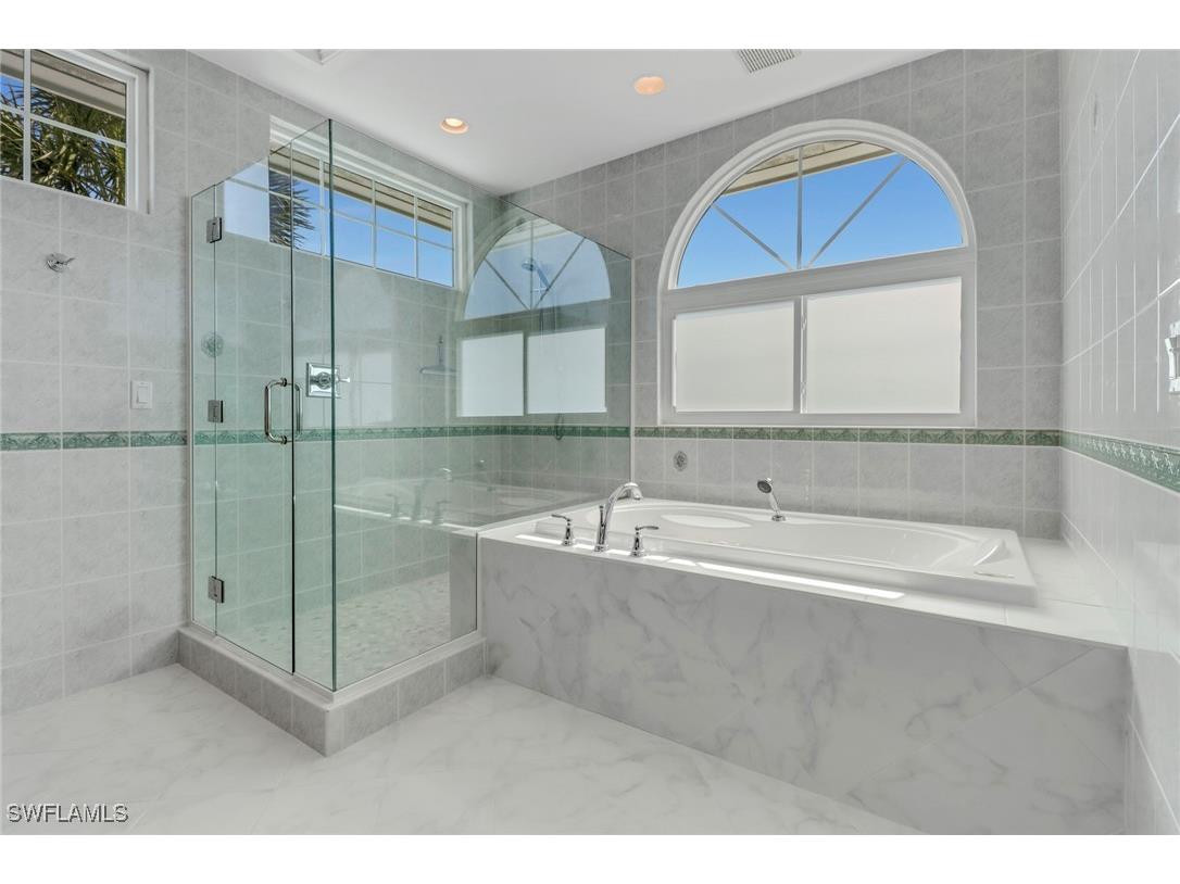 368 Germain Avenue Naples FL 34108 225078503 image24