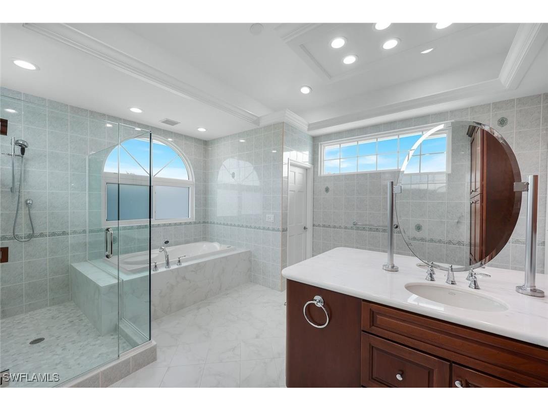 368 Germain Avenue Naples FL 34108 225078503 image25