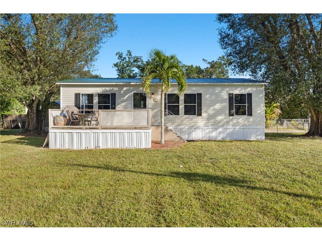368 Oasis Park Road Fort Myers FL 33905 223078679 image1