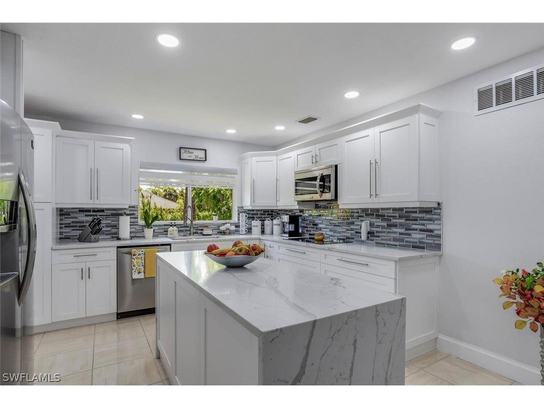 3680 31st Avenue NE Naples FL 34120 224051287 image1