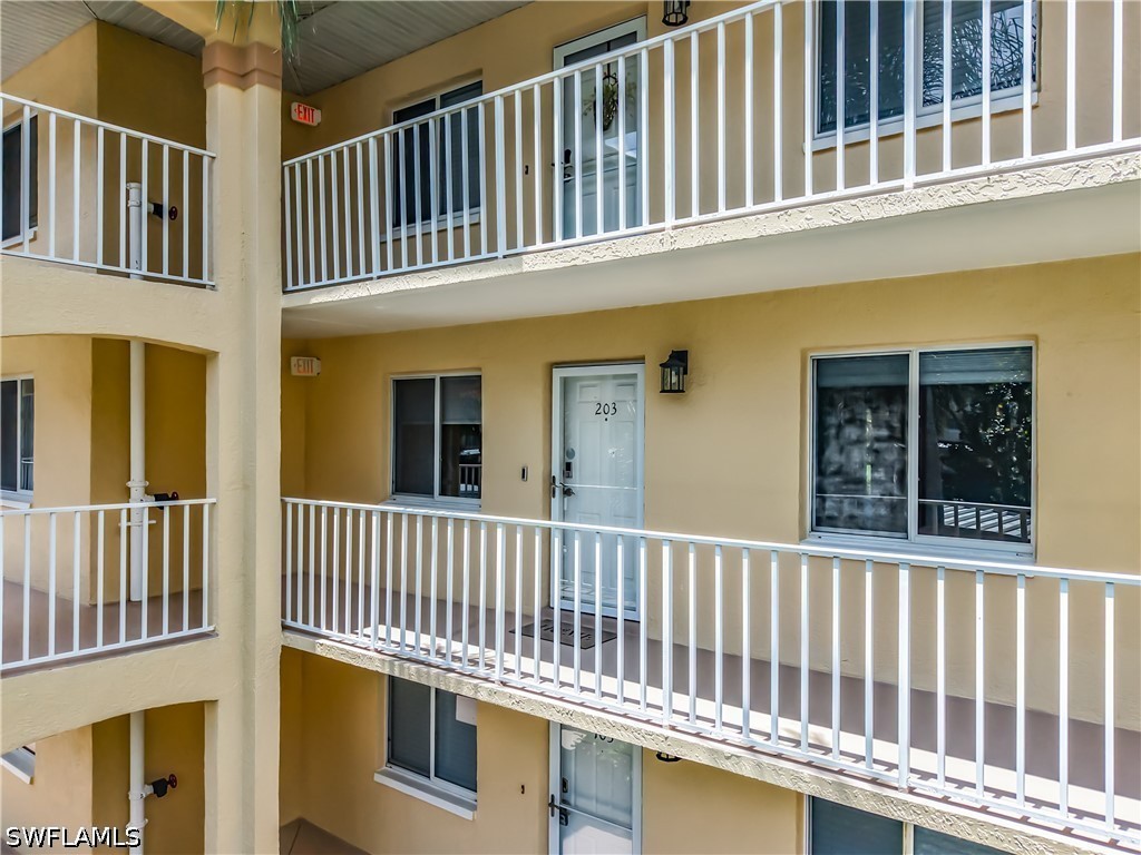 3685 Amberly Cir #D 203 Naples FL 34112 226023762 image4