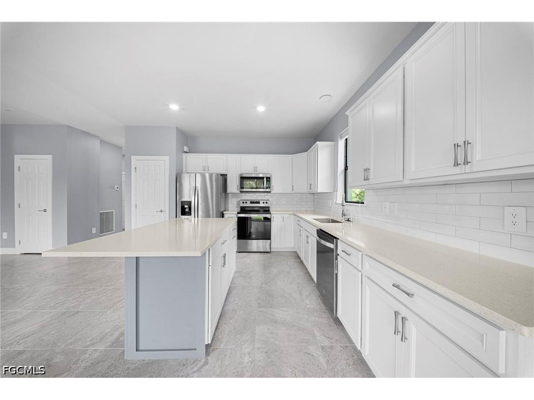 3685 E Hampton Circle Alva FL 33920 2026025295 image15