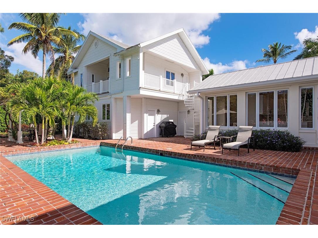 369 2nd Avenue N Naples FL 34102 225060347 image10