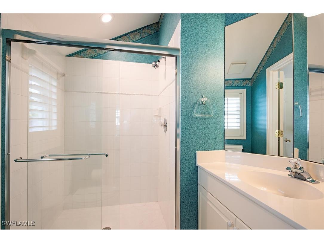 369 2nd Avenue N Naples FL 34102 225060347 image17