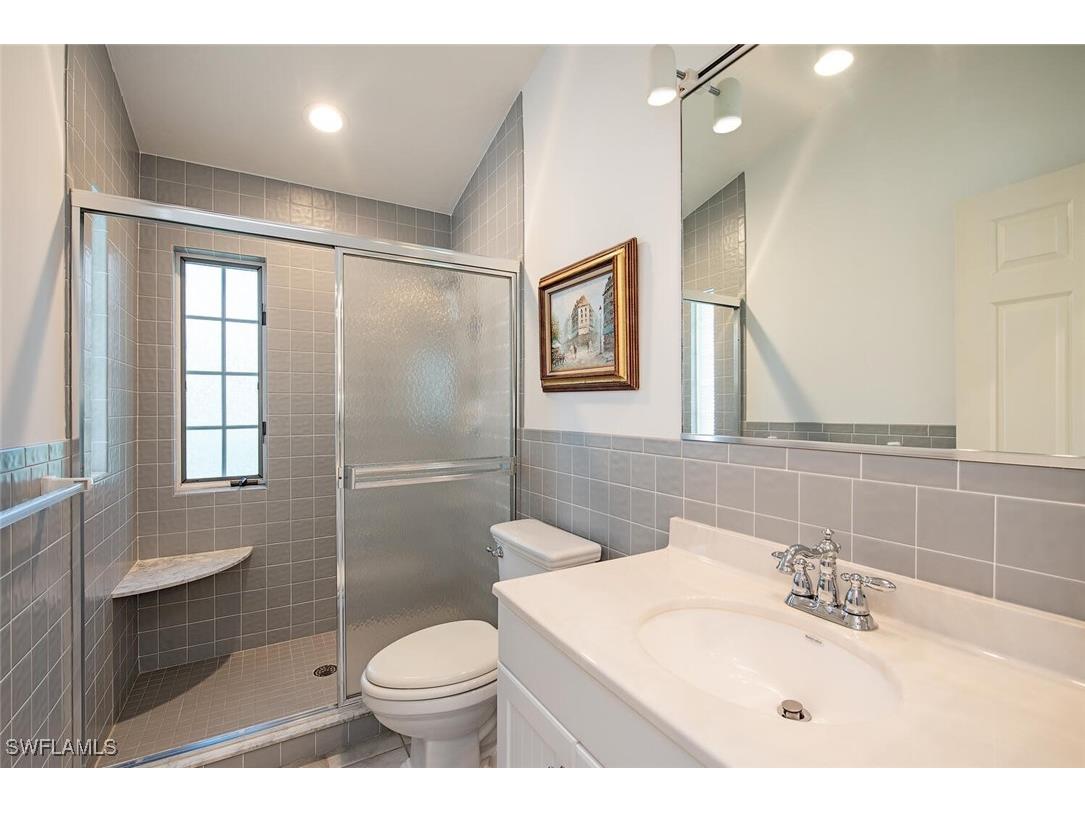 369 2nd Avenue N Naples FL 34102 225060347 image21