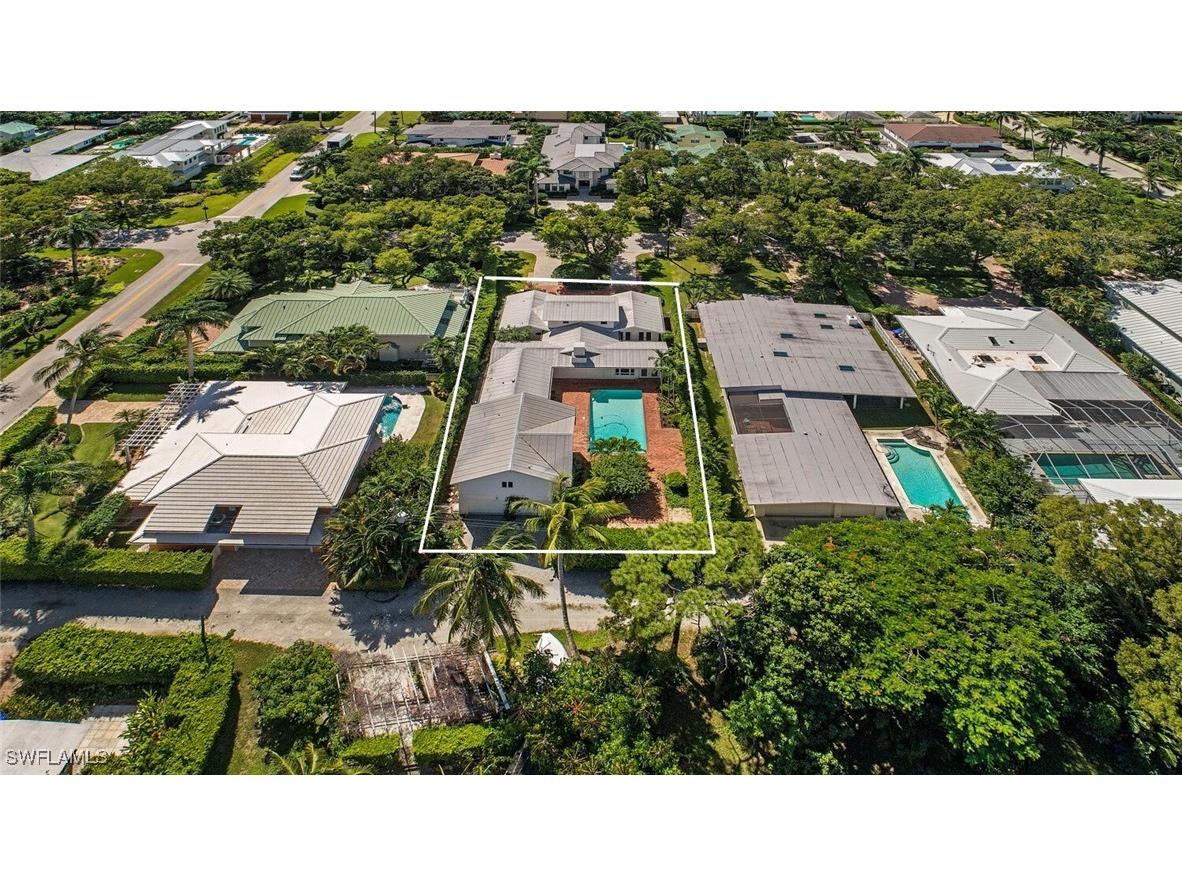 369 2nd Avenue N Naples FL 34102 225060347 image22