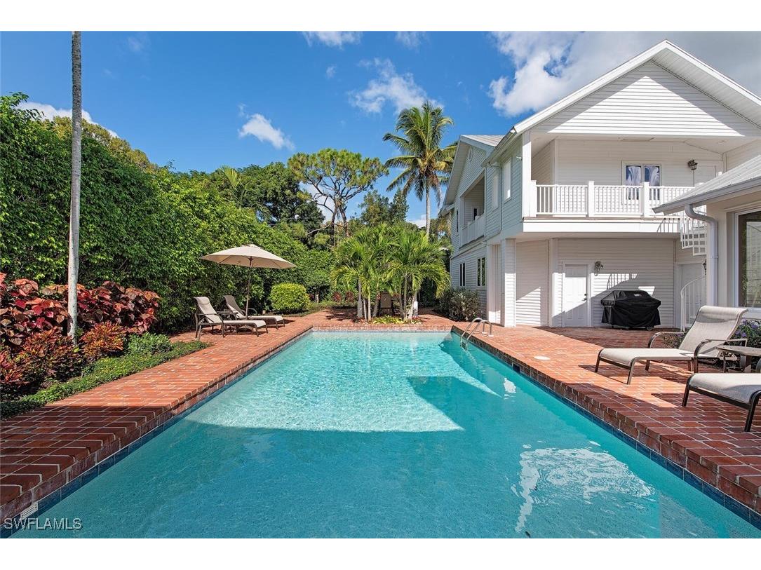 369 2nd Avenue N Naples FL 34102 225060347 image25