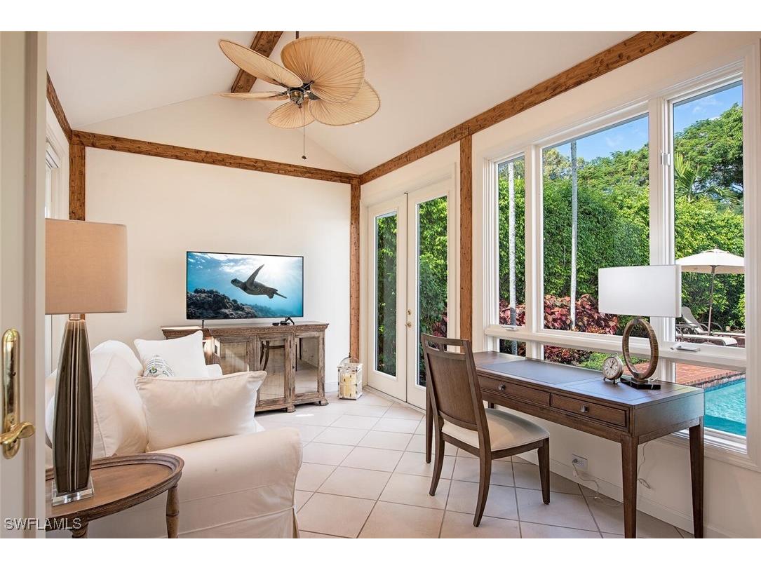 369 2nd Avenue N Naples FL 34102 225060347 image8