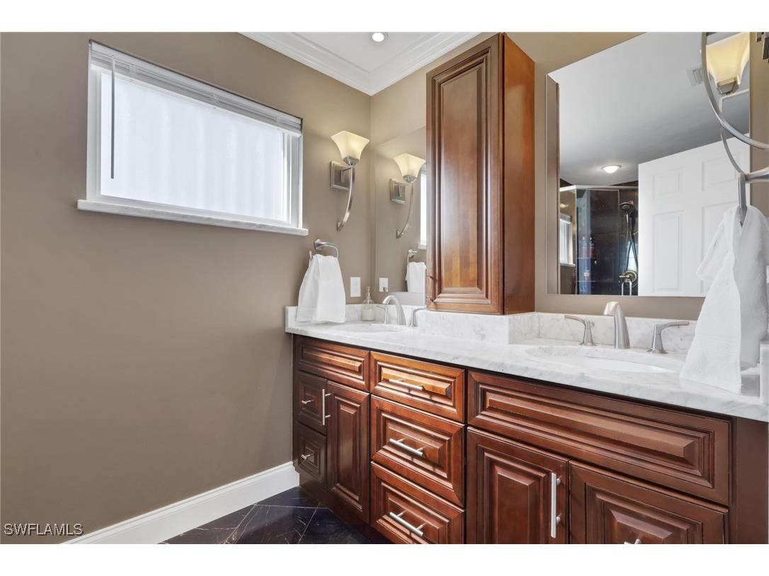 369 Hidden Valley Drive Naples FL 34113 225079885 image32