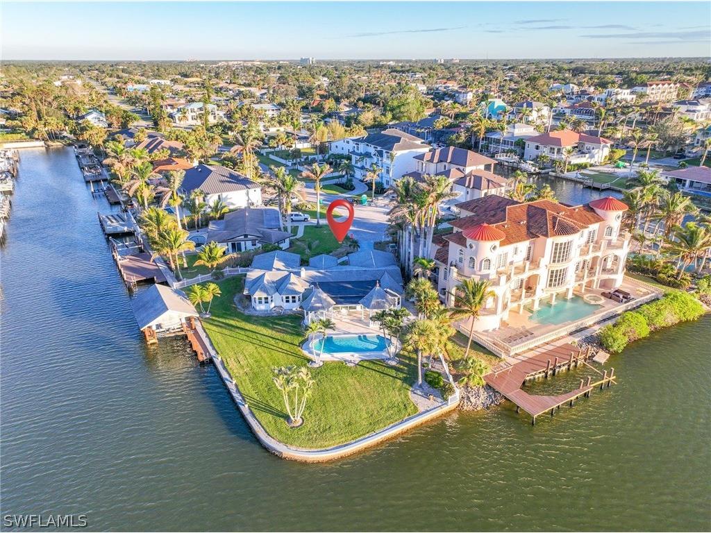 369 Pine Avenue Naples FL 34108 223002597 image1