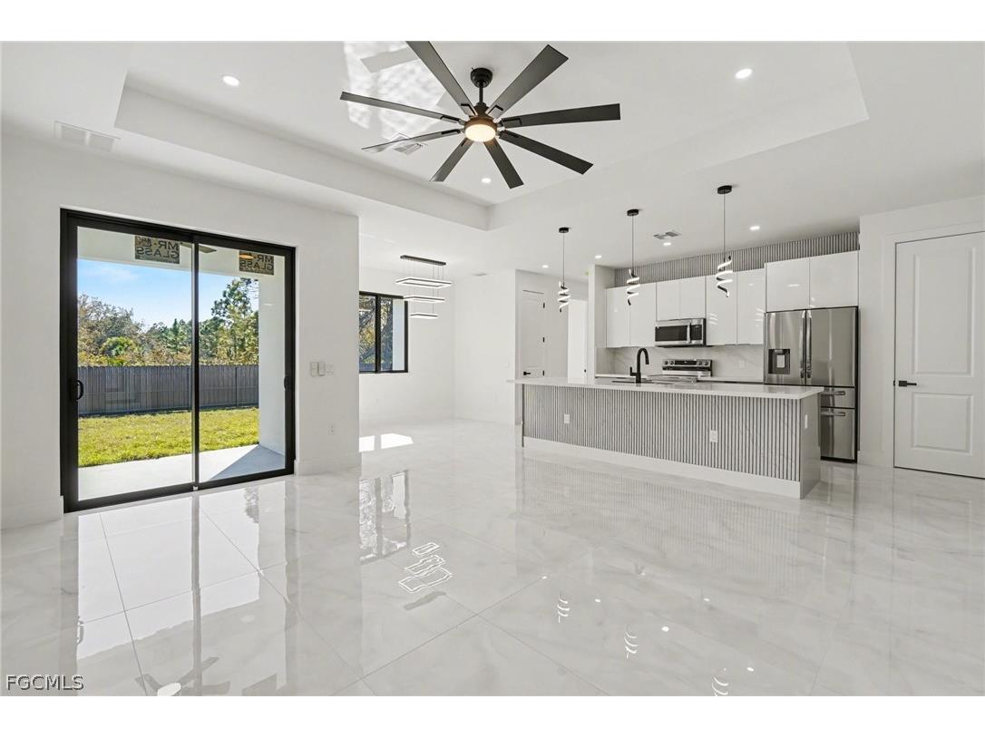 369 Woodburn Drive Lehigh Acres FL 33972 2026007295 image16