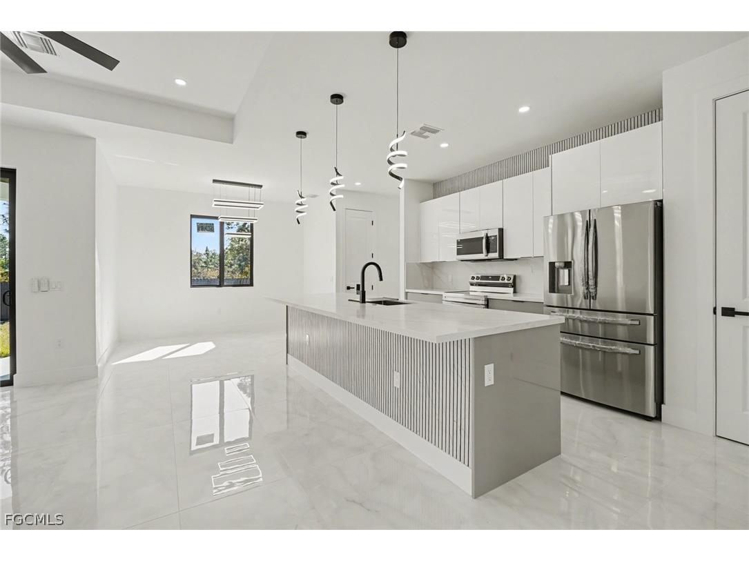 369 Woodburn Drive Lehigh Acres FL 33972 2026007295 image17