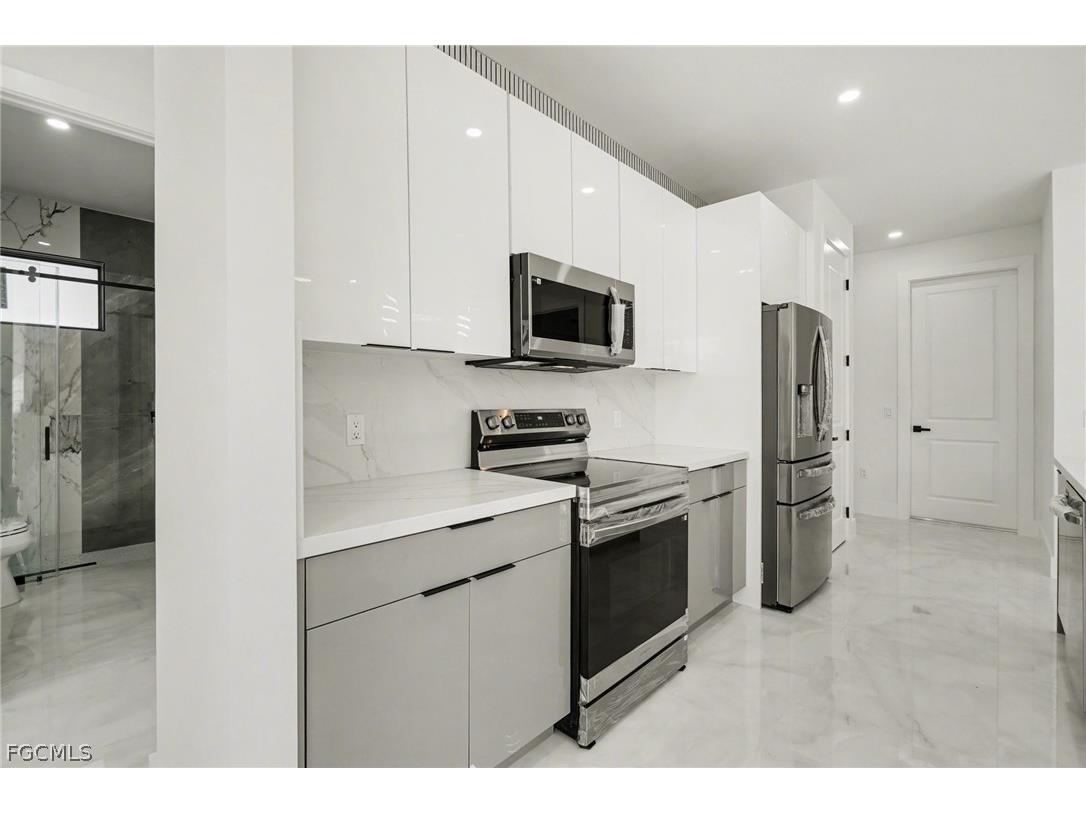 369 Woodburn Drive Lehigh Acres FL 33972 2026007295 image18