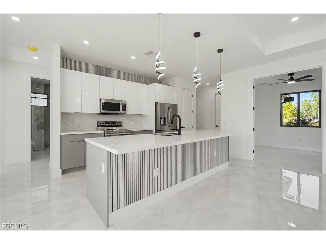 369 Woodburn Drive Lehigh Acres FL 33972 2026007295 image20