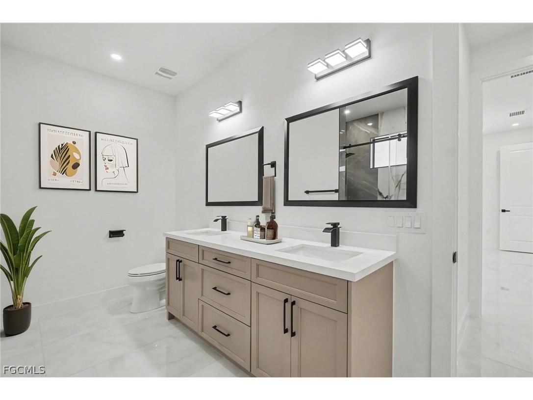 369 Woodburn Drive Lehigh Acres FL 33972 2026007295 image8