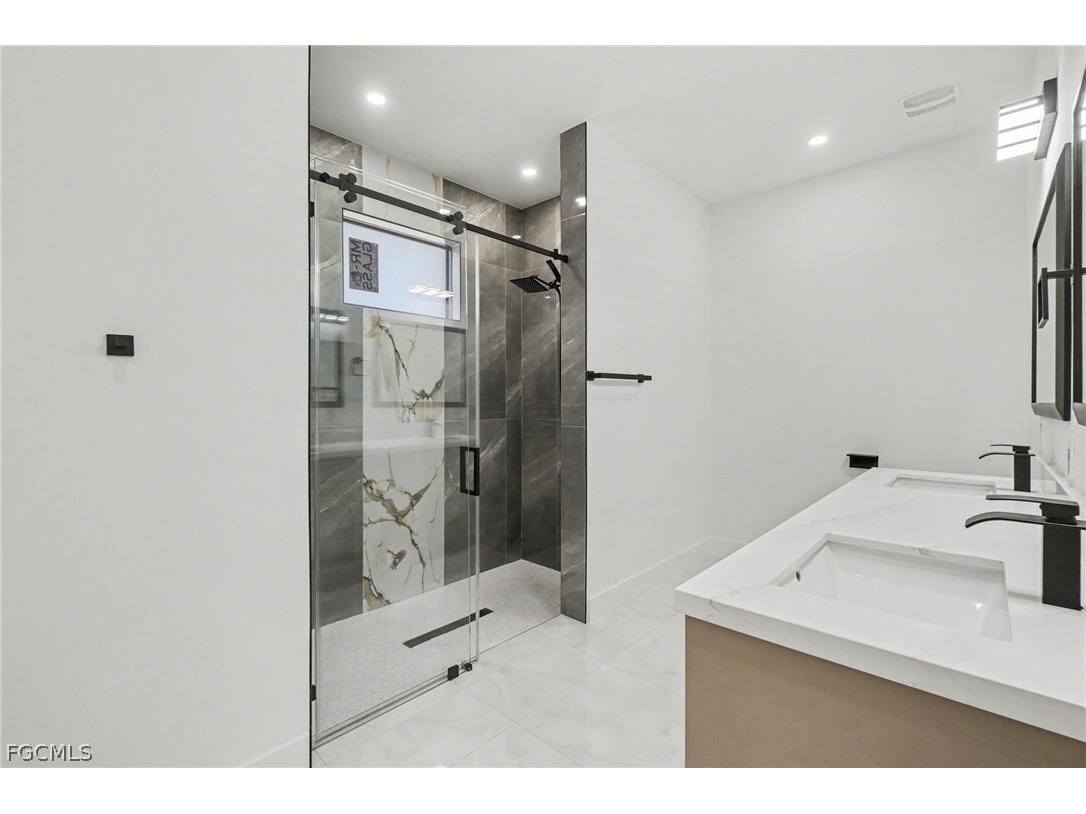 369 Woodburn Drive Lehigh Acres FL 33972 2026007295 image9