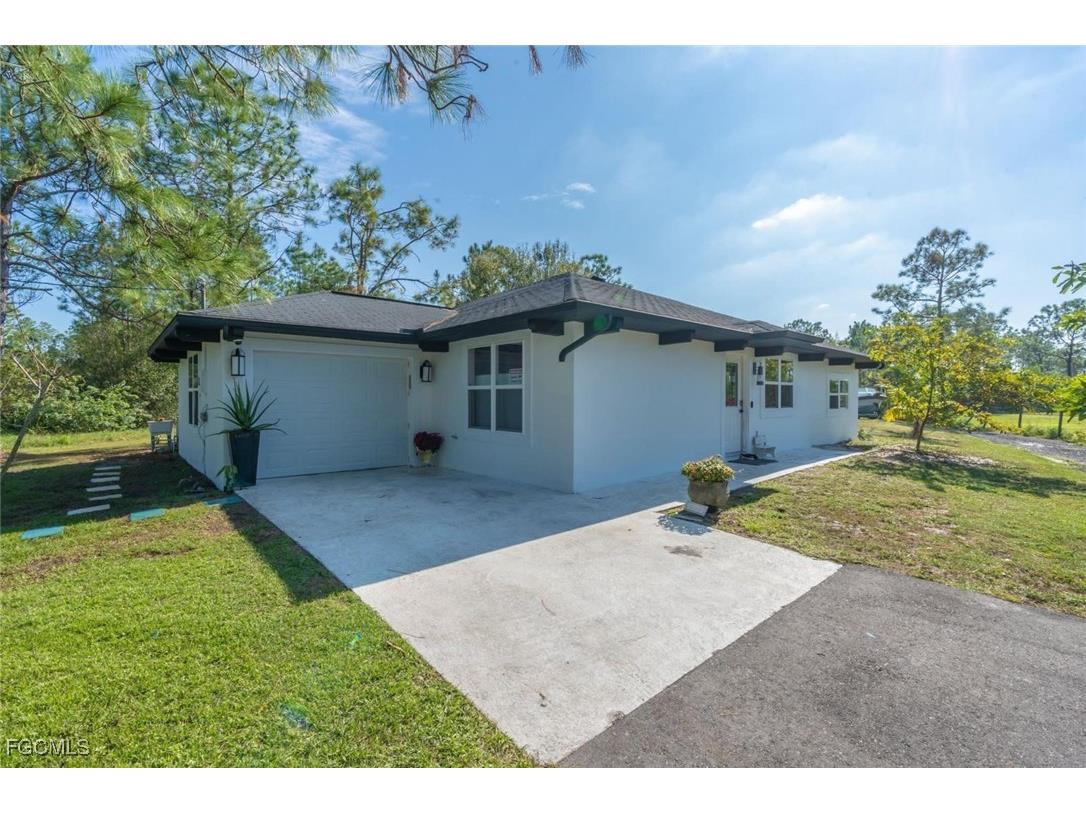 3690 31st Avenue NE Naples FL 34120 2025021774 image2