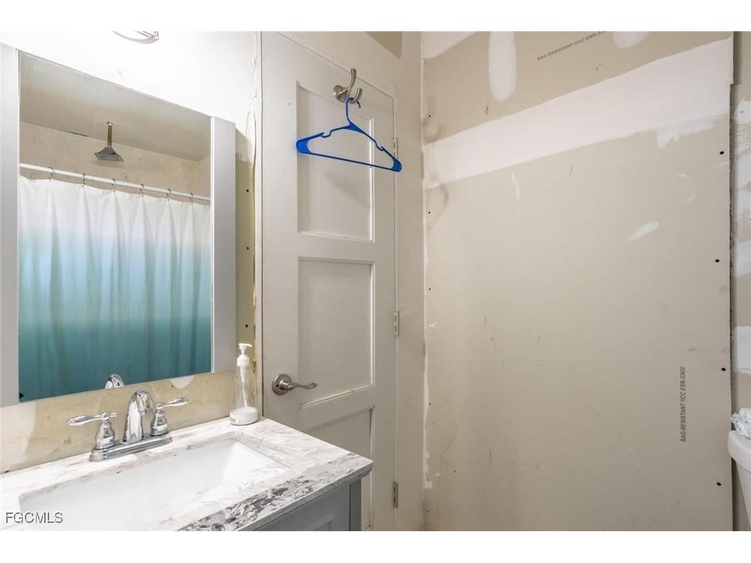 3690 31st Avenue NE Naples FL 34120 2025021774 image23