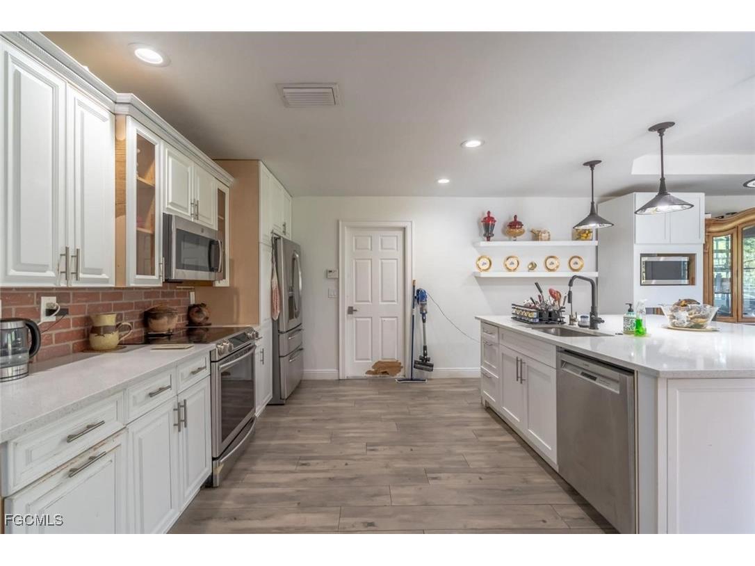 3690 31st Avenue NE Naples FL 34120 2025021774 image7