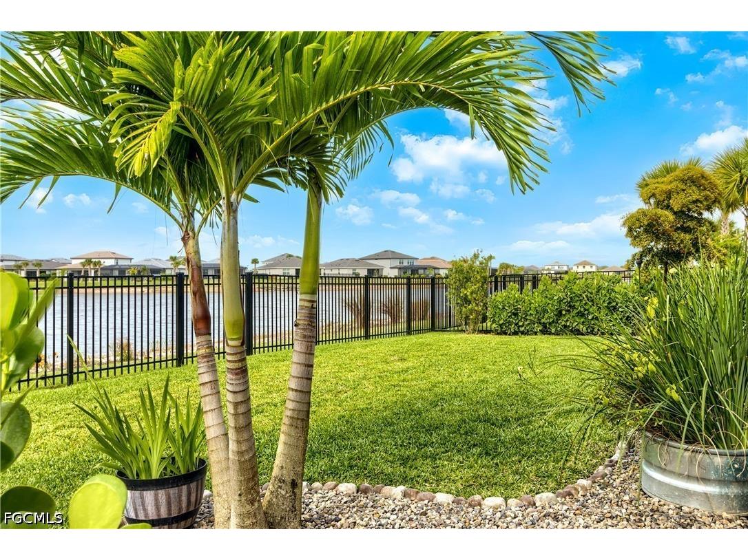 3692 Passion Vine Drive Alva FL 33920 2026019532 image38