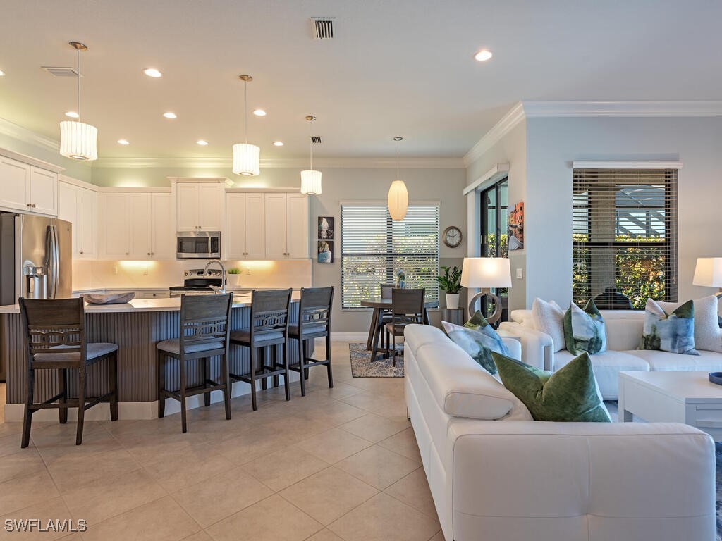 3693 Pleasant Springs Drive Naples FL 34119 226004811 image1