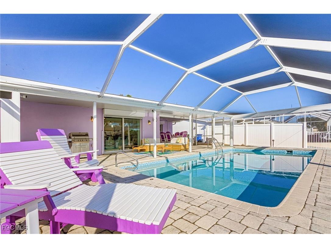 3693 Ruby Avenue Saint James City FL 33956 2026005802 image1