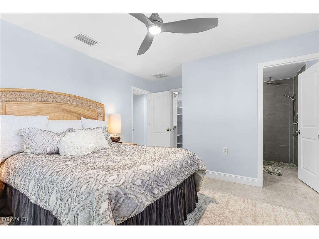 3693 Ruby Avenue Saint James City FL 33956 2026005802 image16