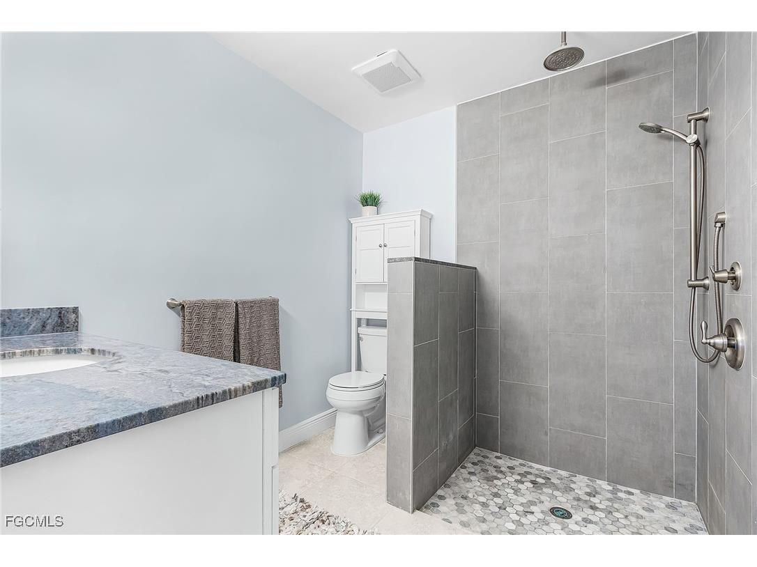 3693 Ruby Avenue Saint James City FL 33956 2026005802 image18